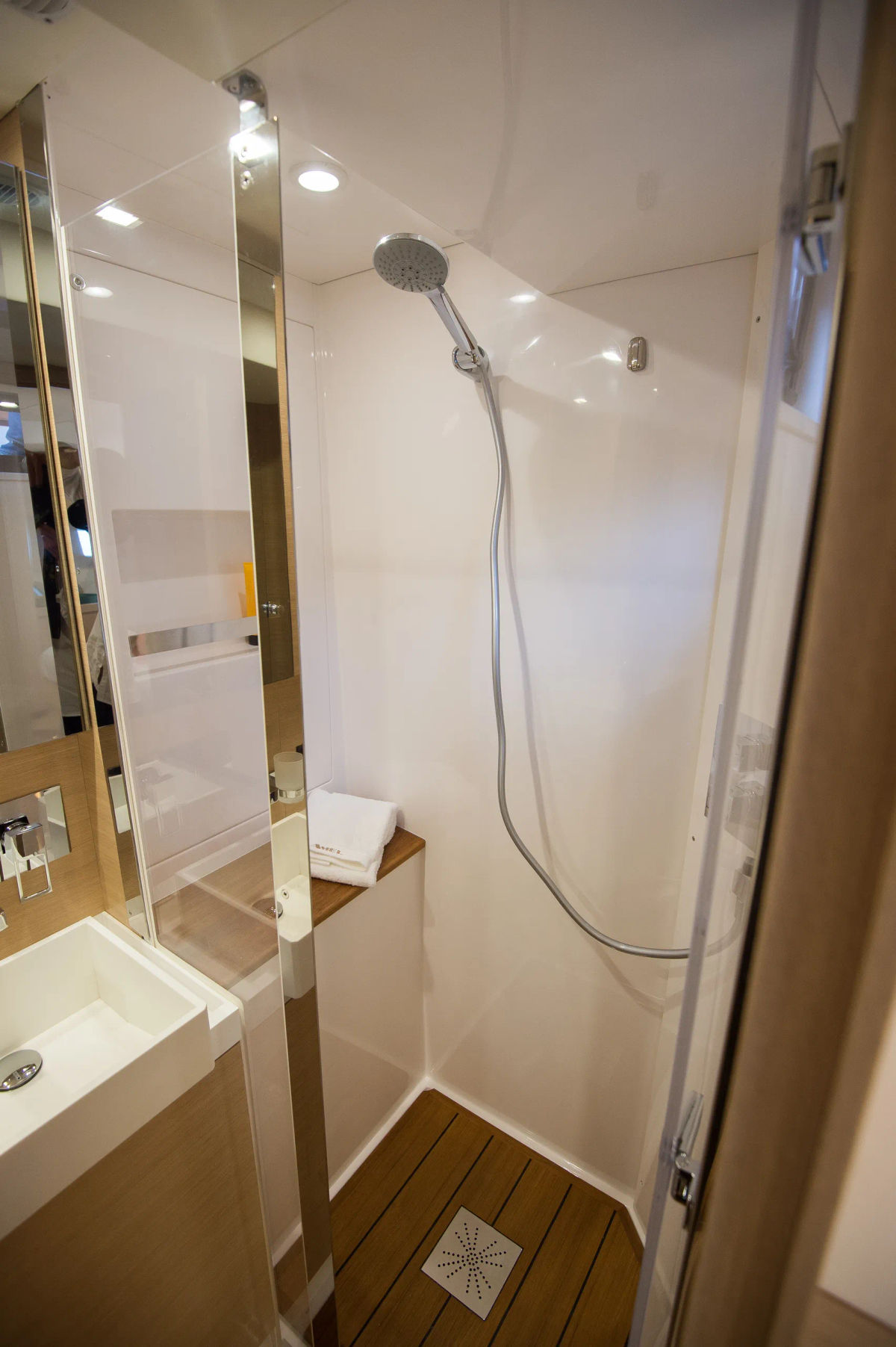 AMEL 50 indoor @ JS Evrard 09