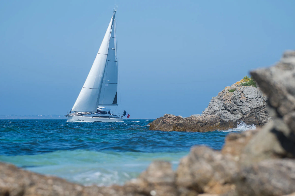 AMEL 50 navigation @ JS Evrard 04