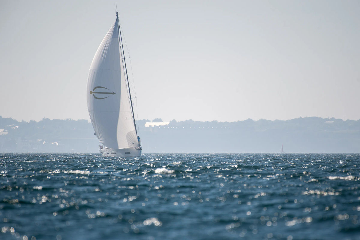 AMEL 50 navigation @ JS Evrard 09