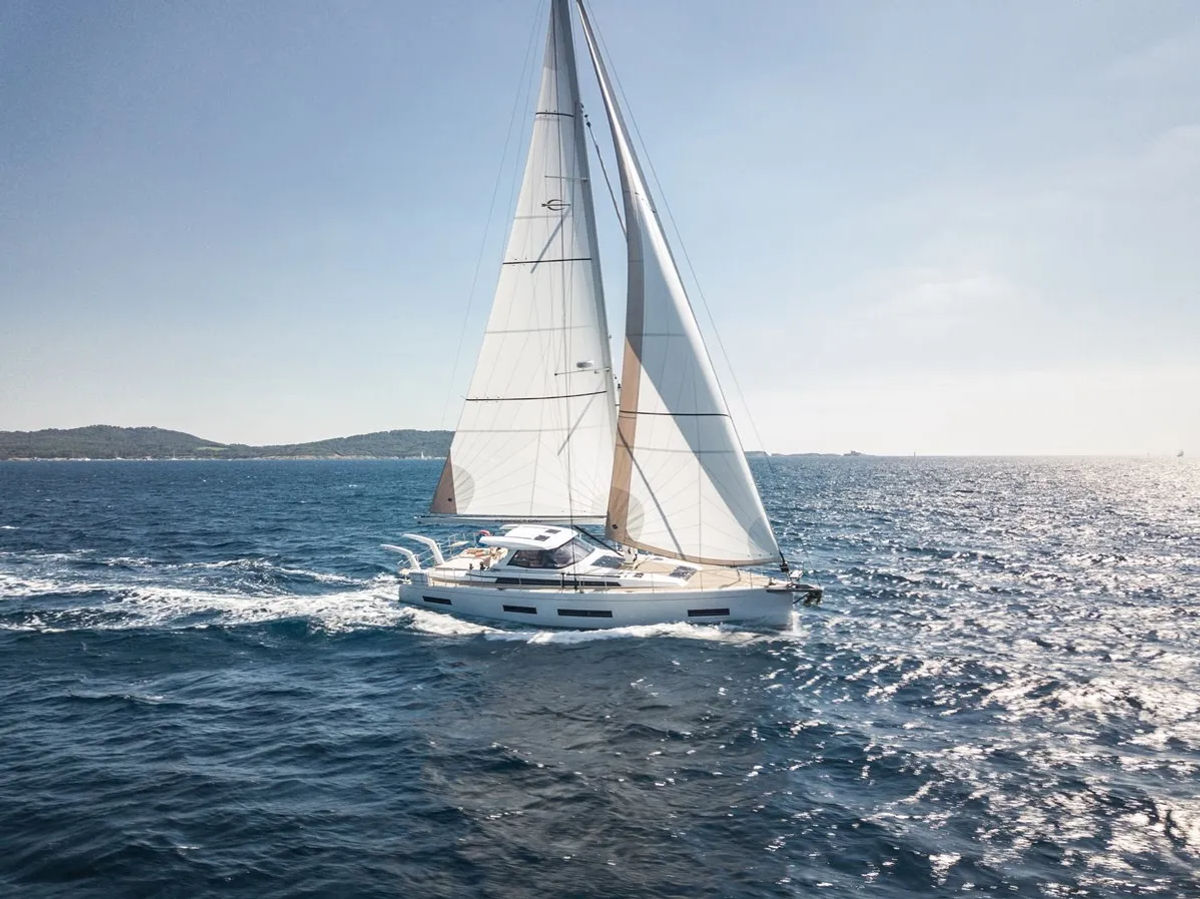 AMEL 50 sous voile C01 photo Robin Christol