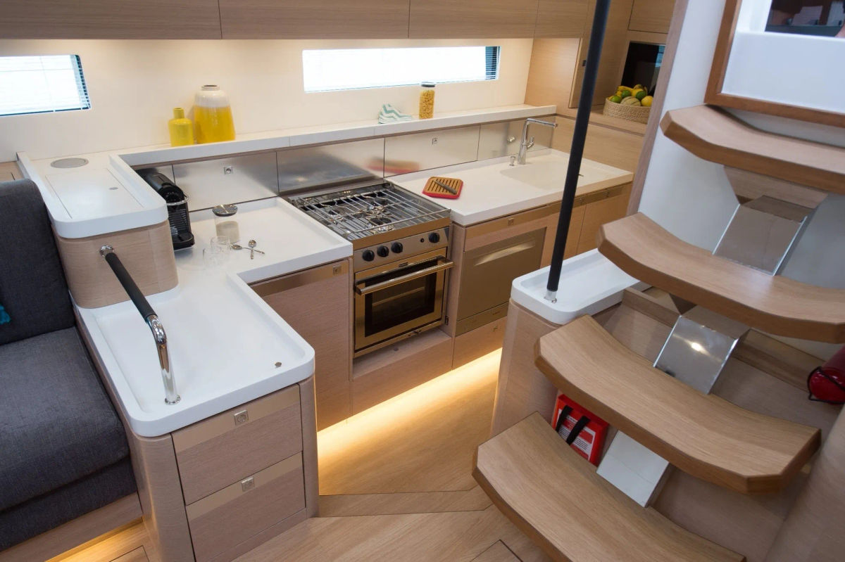 AMEL 50 Photo JS Evrard details interieurs 252bd