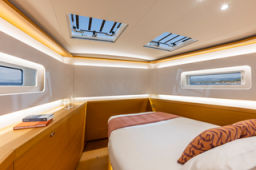 Thumbnail FIRST 60 INTERIOR (3)