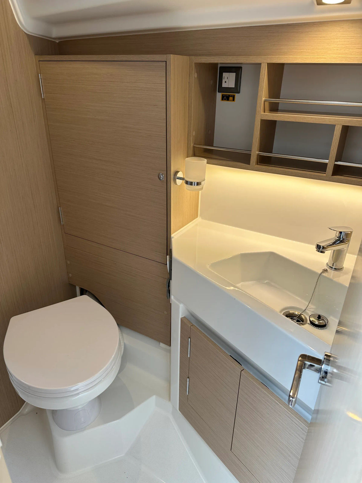 New 2024 Beneteau Monohull 34ft "Bellini" - Marina del Rey CA IMG 1198