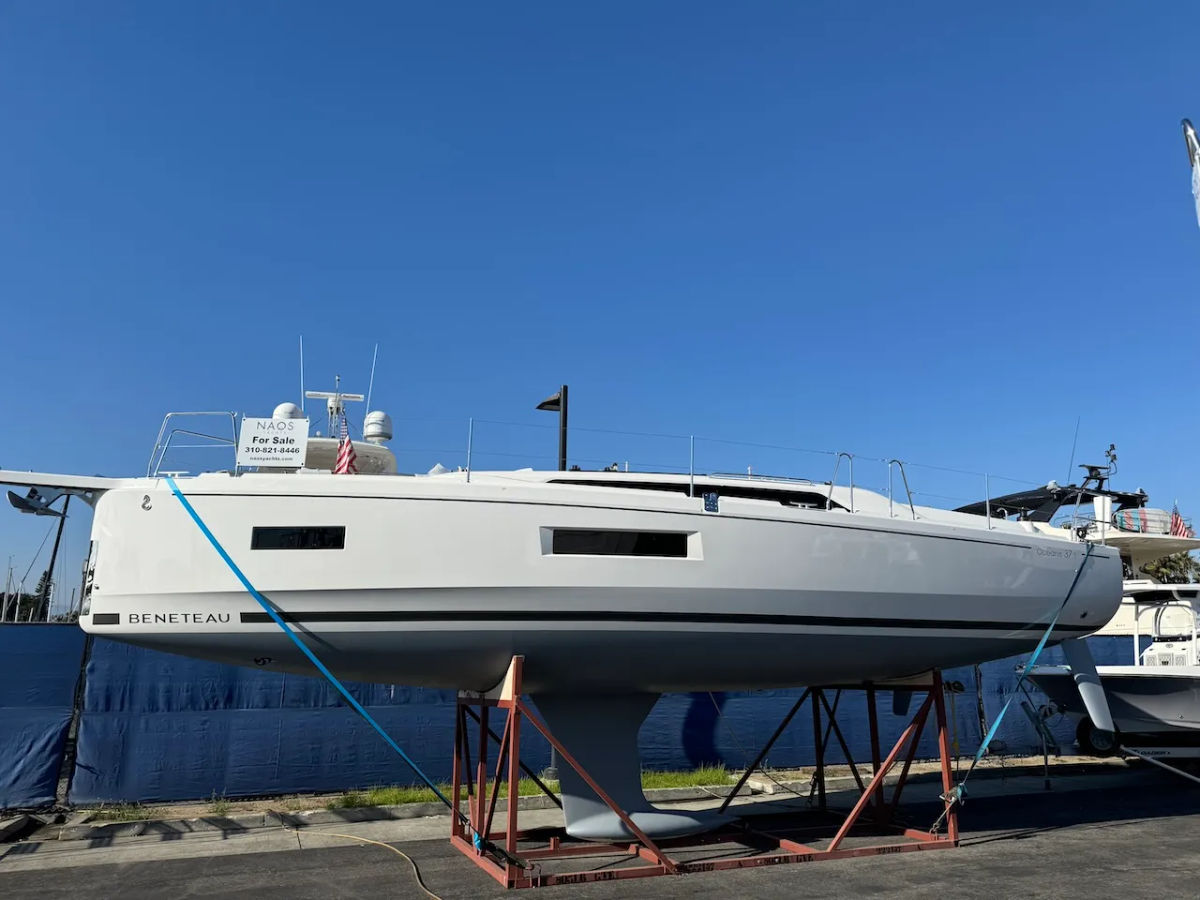 New 2025 Beneteau Monohull 37ft - Marina del Rey CA IMG 1890