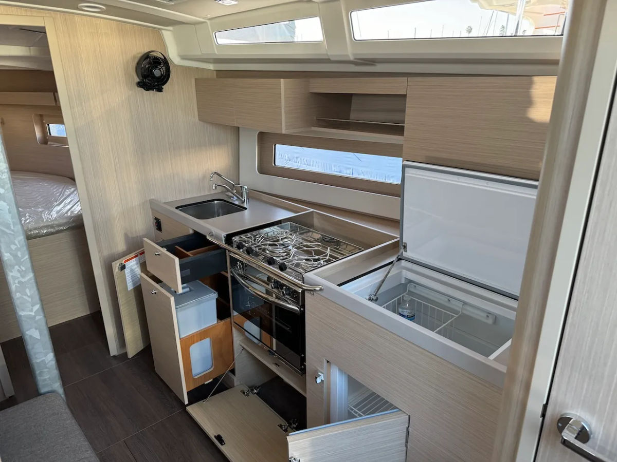 New 2025 Beneteau Monohull 37ft - Marina del Rey CA IMG 1932