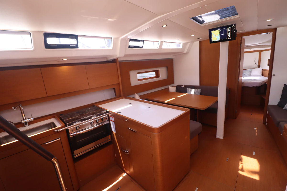 Pre-Owned 2023 Beneteau Monohull 45ft - Naos Yachts, Marina Del Rey CA IMG 3098