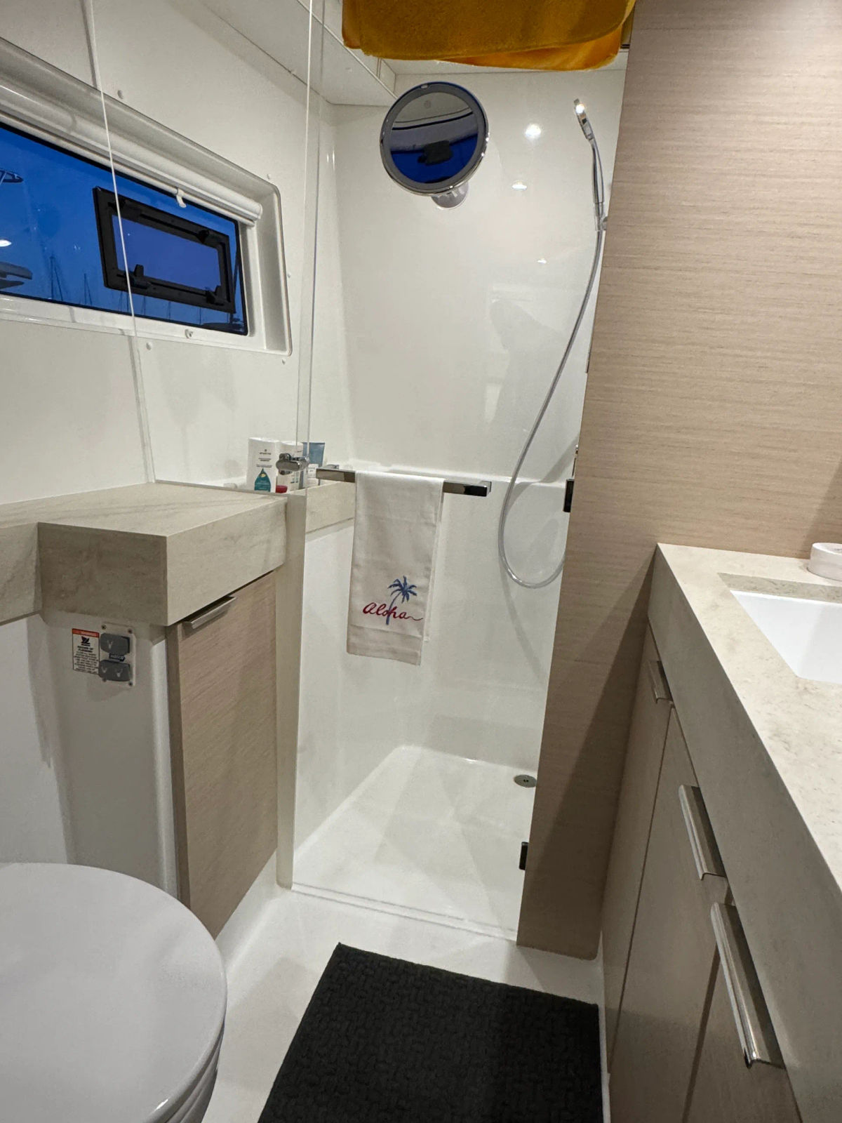 Pre-Owned 2021 Lagoon Multihull 40ft - Shoreline Village, Long Beach CA IMG 4365