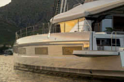 Thumbnail Lagoon60 305.jpg 900px