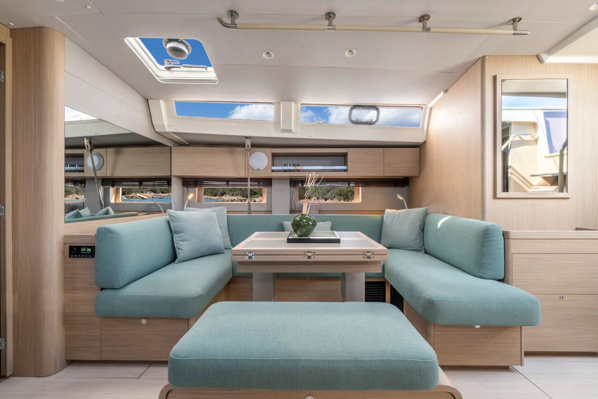 OCEANIS 52 IMAGE INTERIOR (11)