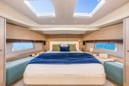 Thumbnail OCEANIS 52 IMAGE INTERIOR (3)