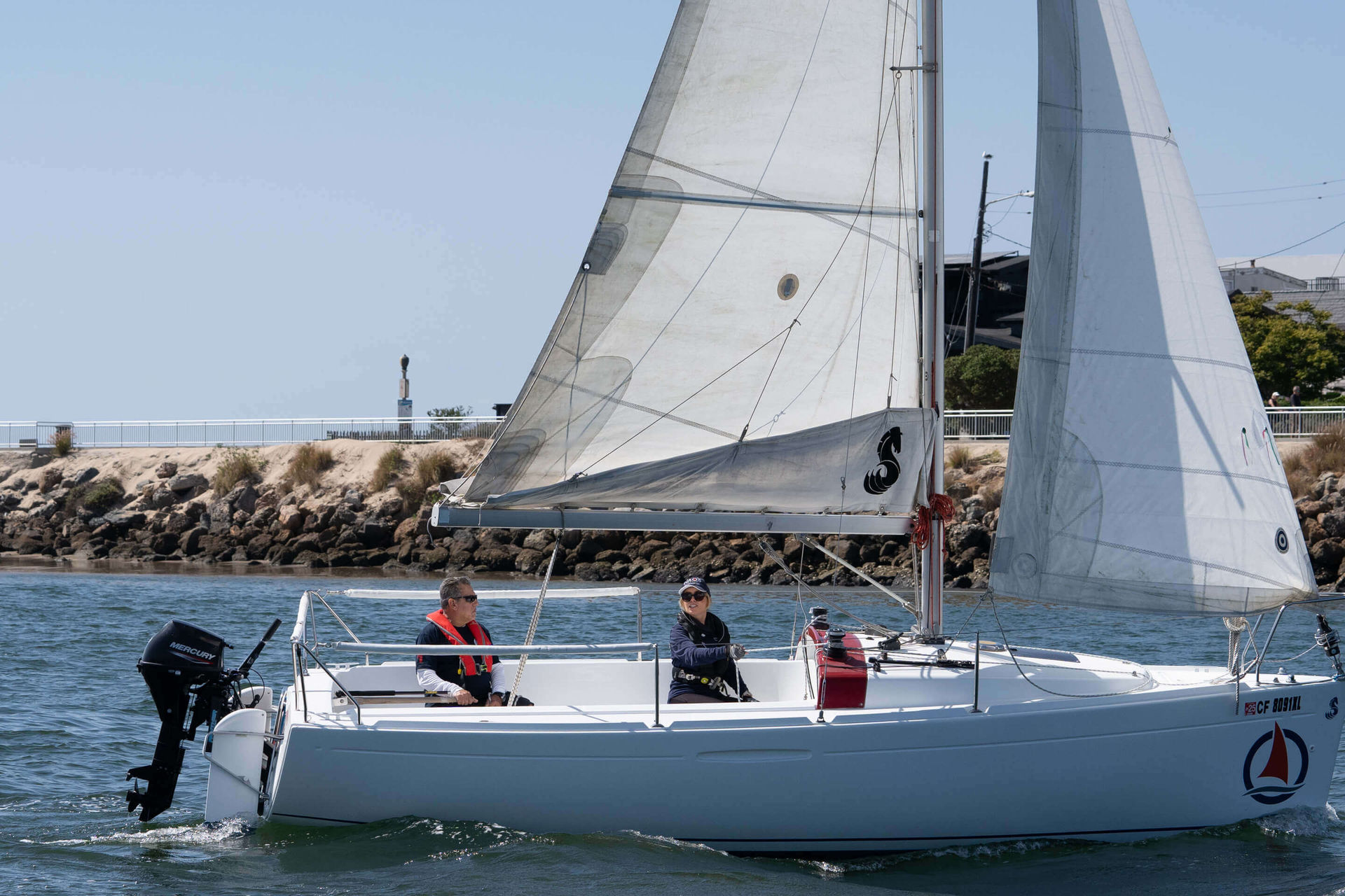 Sail trim in practice on a broad reach