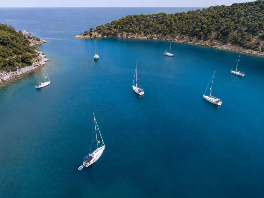 What Is the Proper Technique for Anchoring a Boat at Sea? cover image