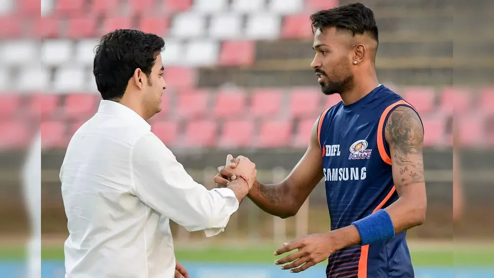Mumbai Indians Pay Hefty Transfer Fee for Hardik Pandya's Return Ahead of IPL 2024