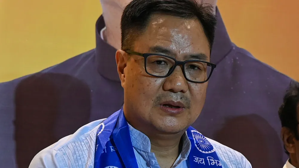 Rijiju Condemns Kharge's Remarks Against PM Modi as Objectionable