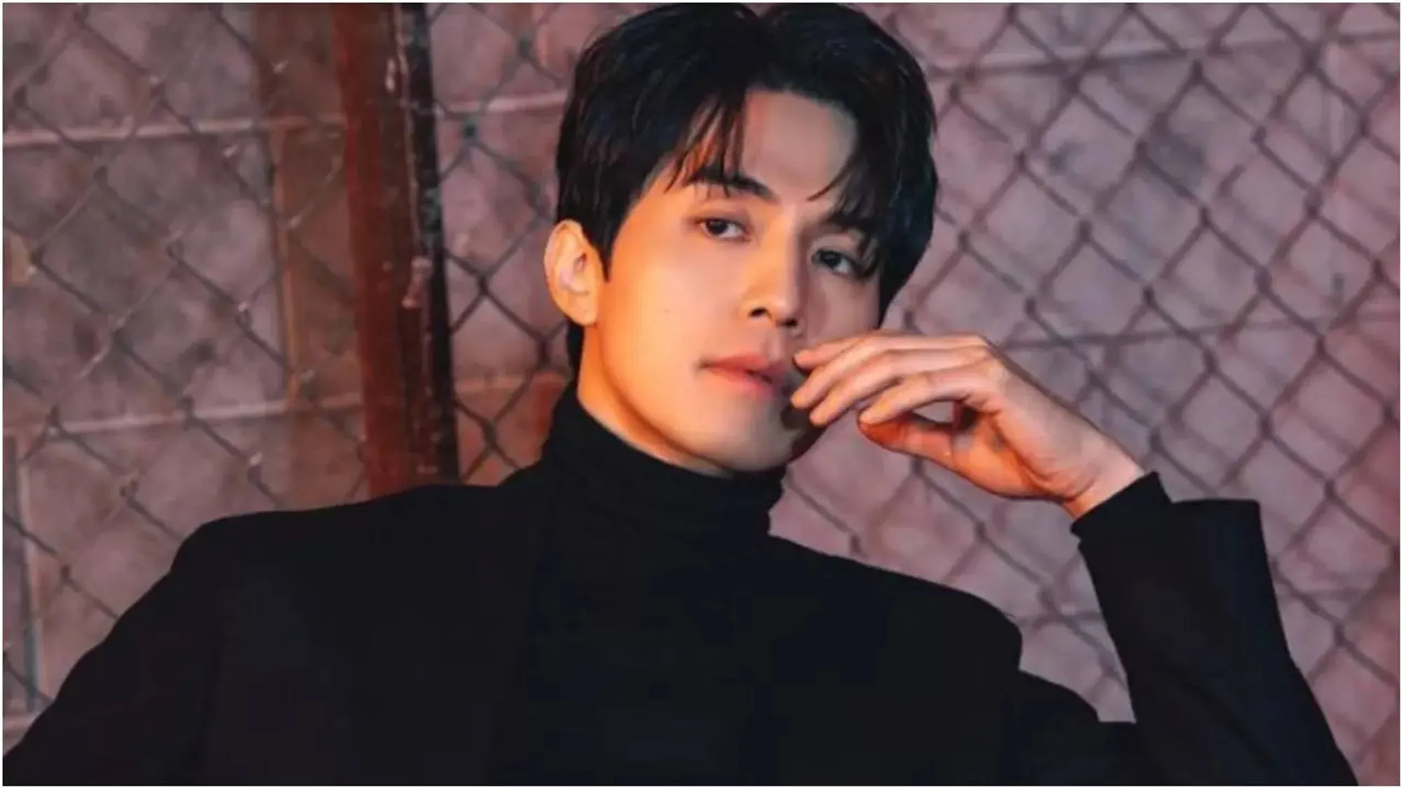 Lee Dong Wook's Paris Visit: Smoking Photos Surprise Fans