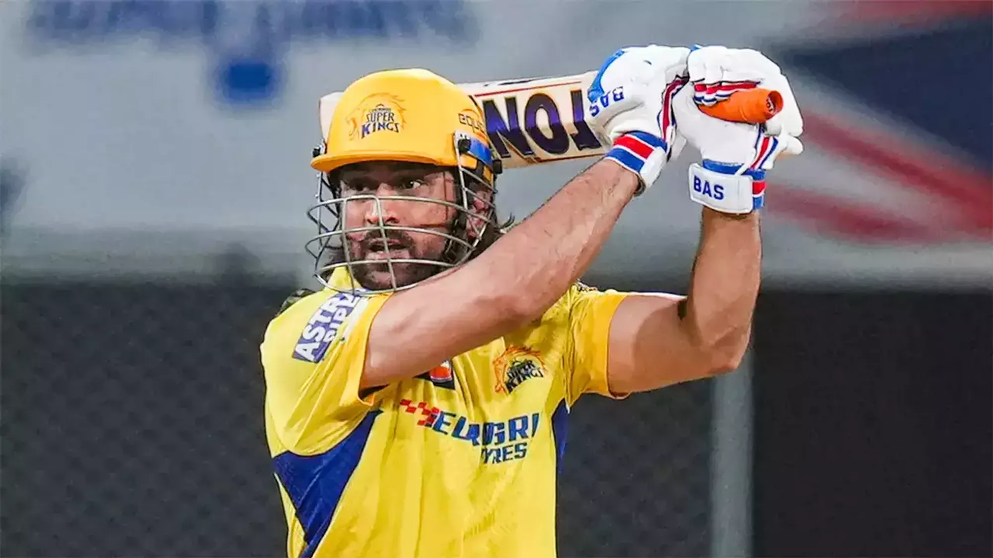Lucknow Super Giants' Fielding Coach Awards Player for Strategic Fielding Decision in IPL 2024 Win