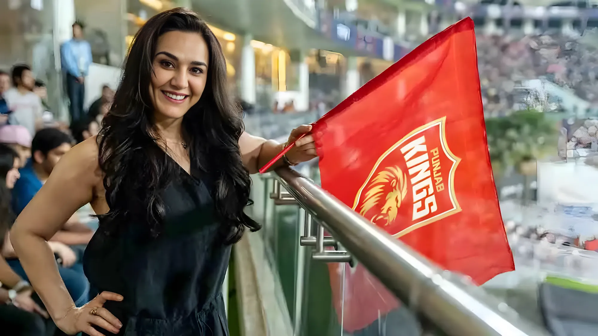 Preity Zinta's Enthusiastic Support and Aloo Paratha Making for Punjab Kings in IPL
