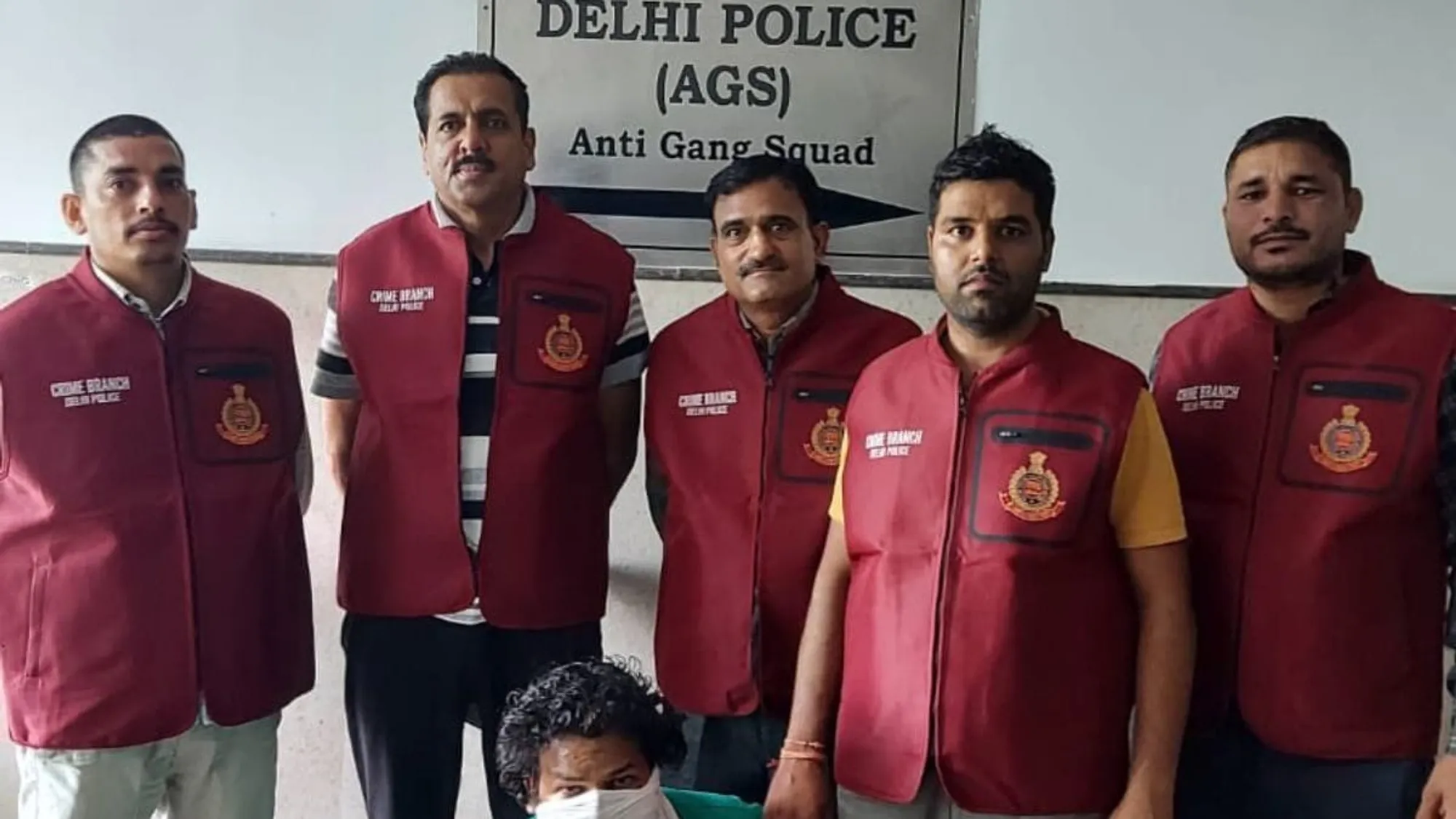 Delhi Police's Anti Gang Squad Arrests Fugitive Involved in Robbery and Murder Cases