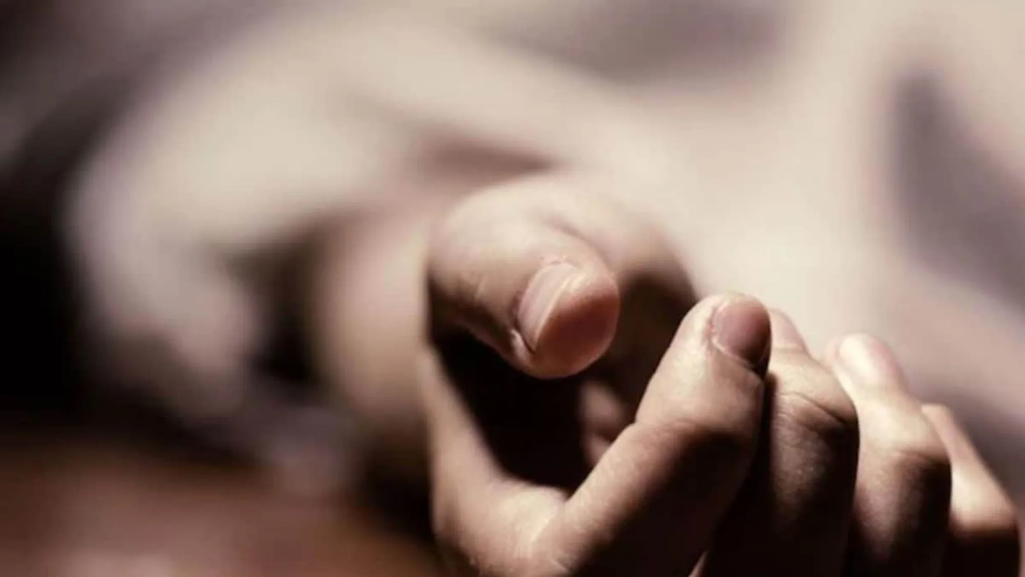 AIIMS Neurosurgeon Allegedly Commits Suicide in Delhi Home