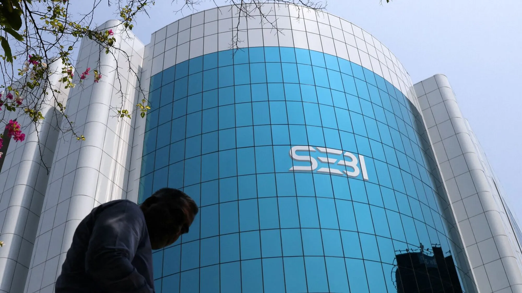 Propshare Secures First SM Reit License from Sebi