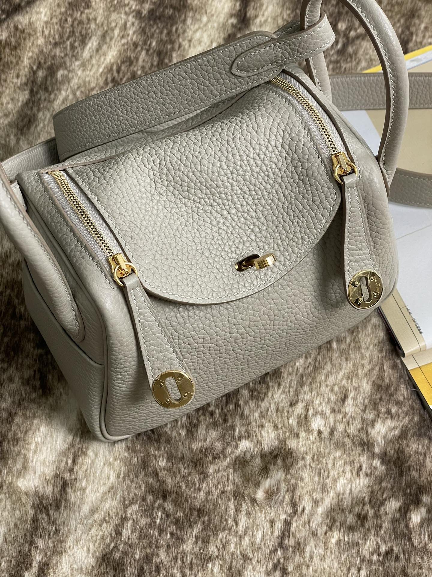 Hermès Hermès Lindy Blanc Clémence Gold