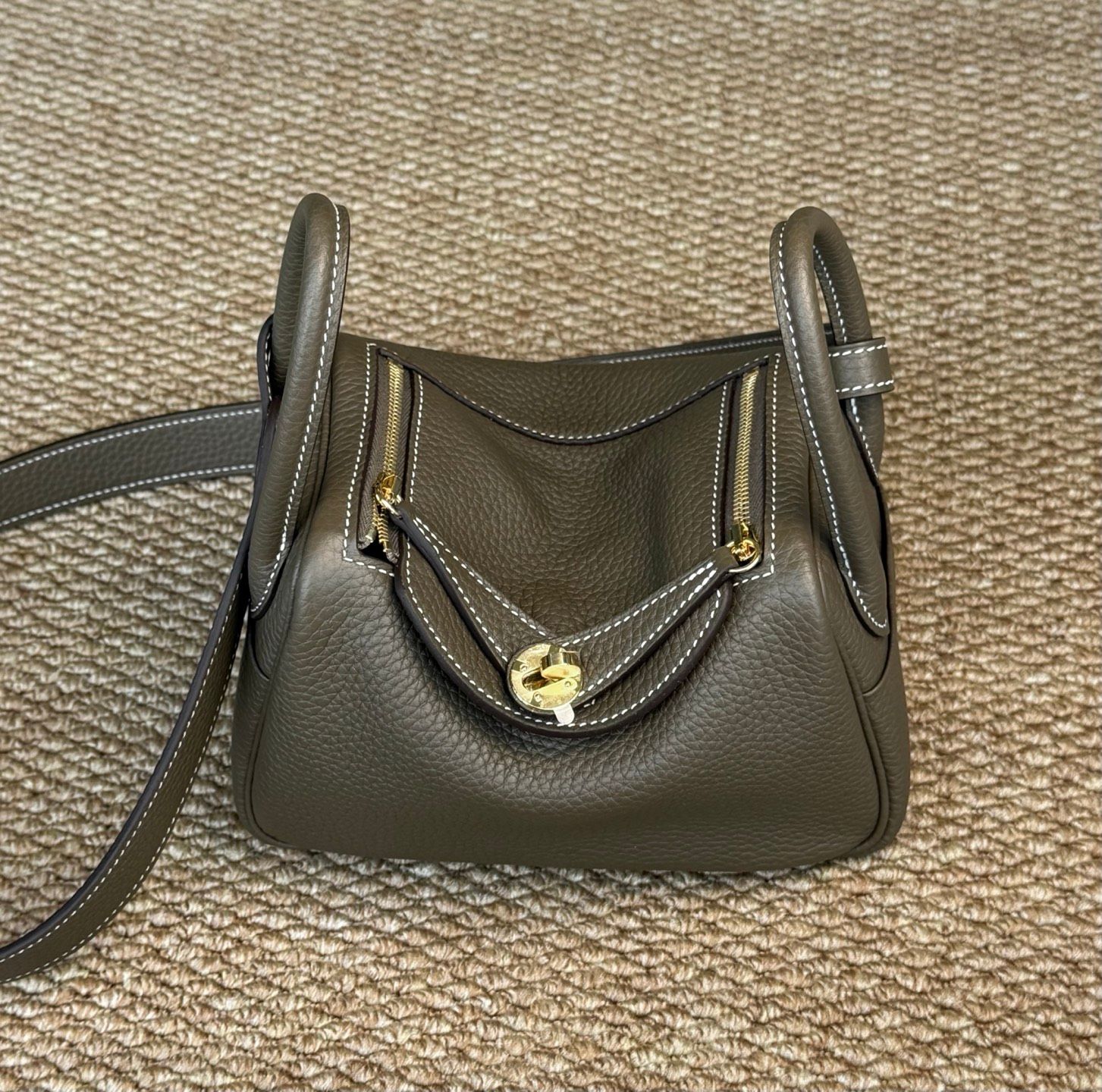 Hermès Hermès Lindy Mini Étoupe Clémence Gold