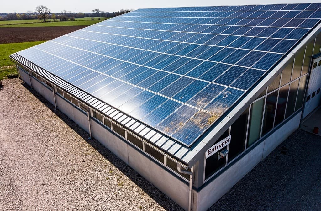 Installation solaire commerce Grand Vitrolles