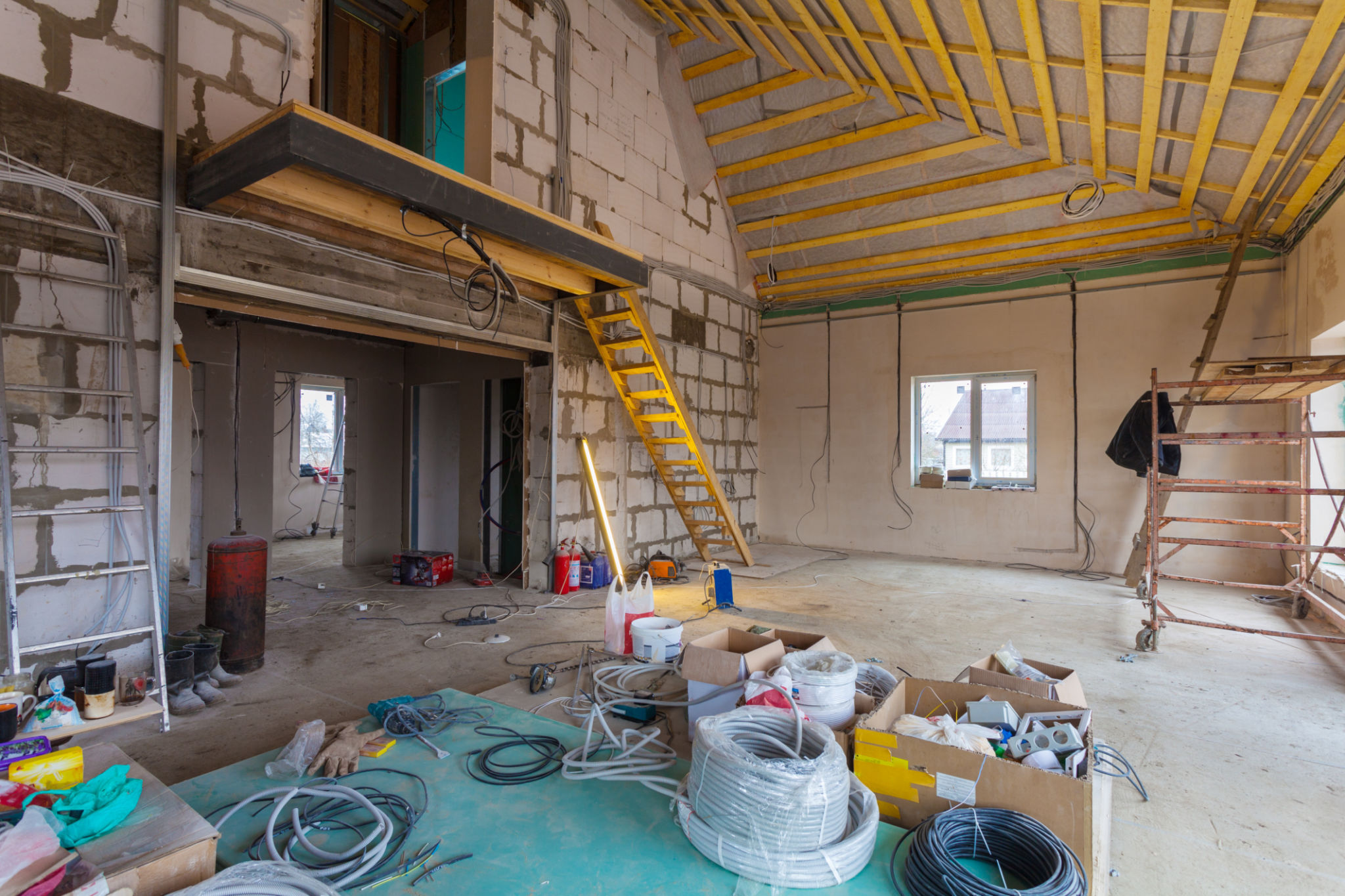 Rénovation Énergétique Valais - Transformation avant-après rénovation - Amélioration thermique et modernisation