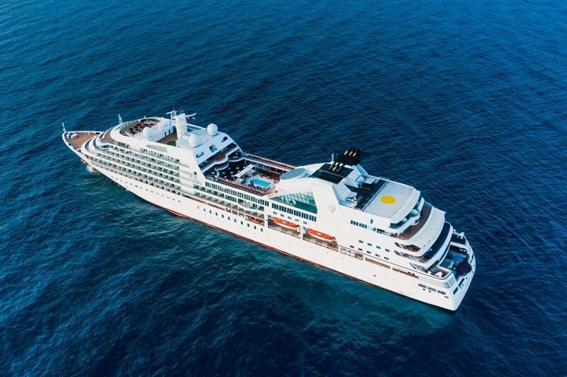 How to choose your ideal luxury cruise line when ocean cruising. 