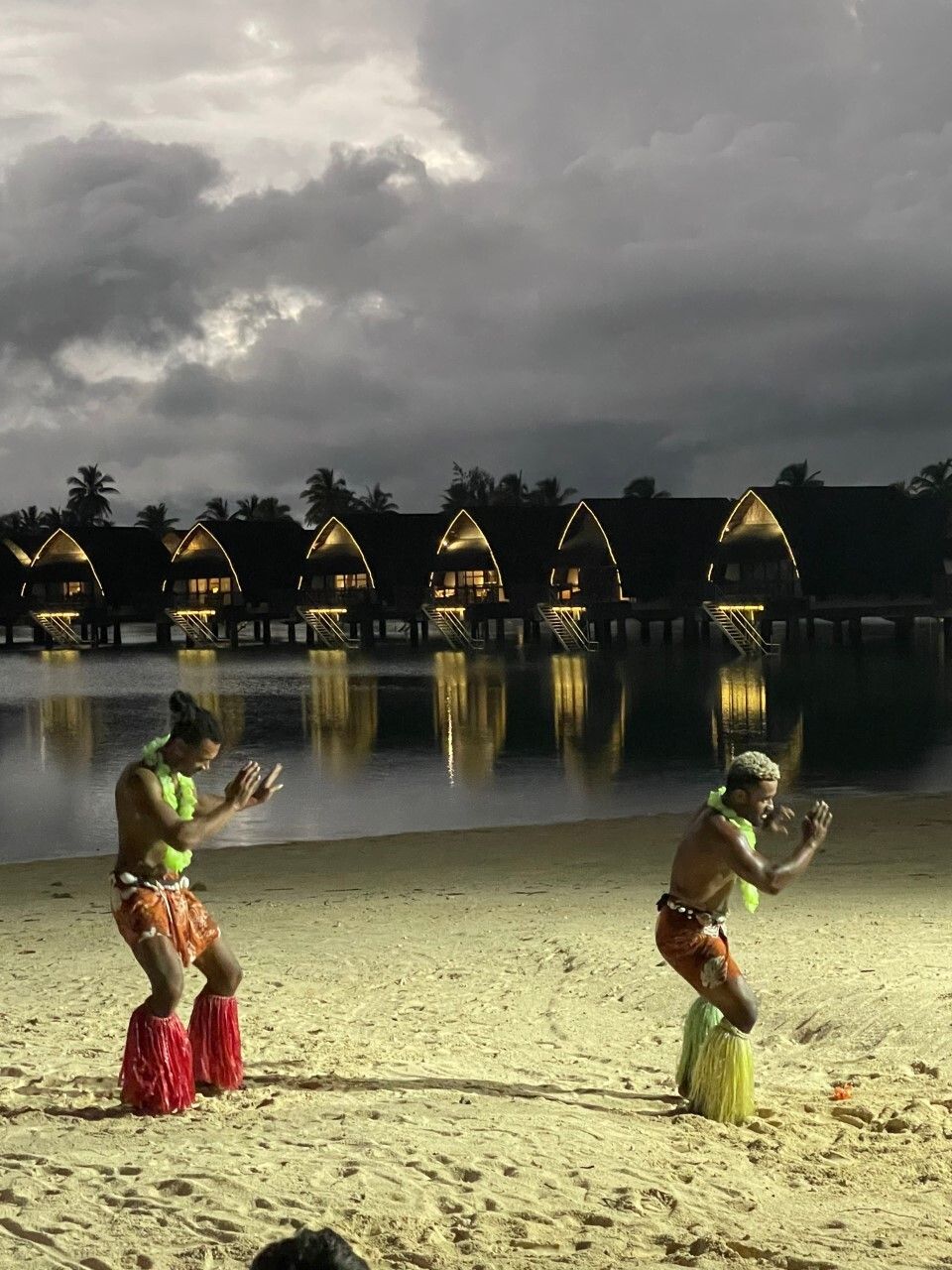 Fijian culture, local dance peformance