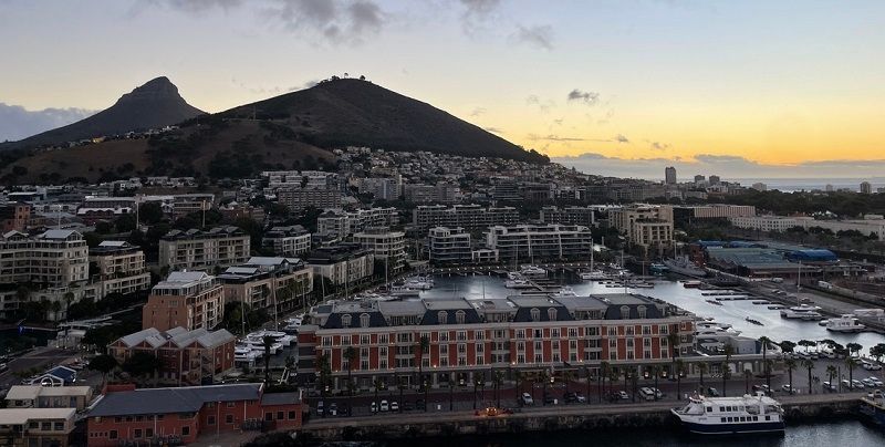 Enjoy dining amd watching the sunset over the harbour at the V&A Waterfront Cape Town. 