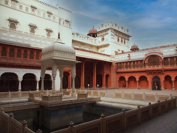 Bikaner, Rajasthan Travel. Junagarh Palace Maharajahs Podium