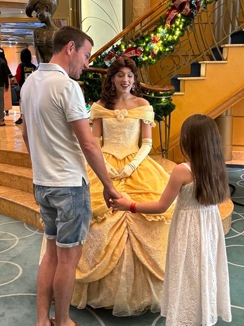 Character meetings Disney Cruises, Belle.