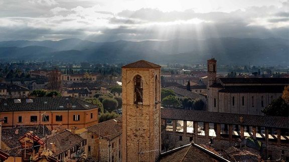 Gubbio, A medieval town in Central Italy, Travel Agent Italy Specialist