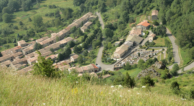 Montsegur fortress, Find a France Travel Agent in Australia