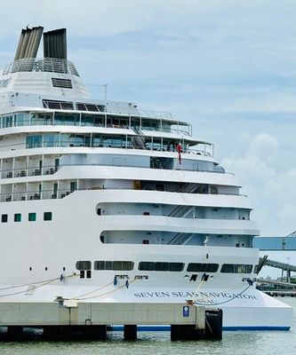 Regent Seven Seas Navigator visits Brisbane