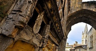 BIENVENUE AU VILLAGE MÈDIÈVAL DE SAINT EMILION