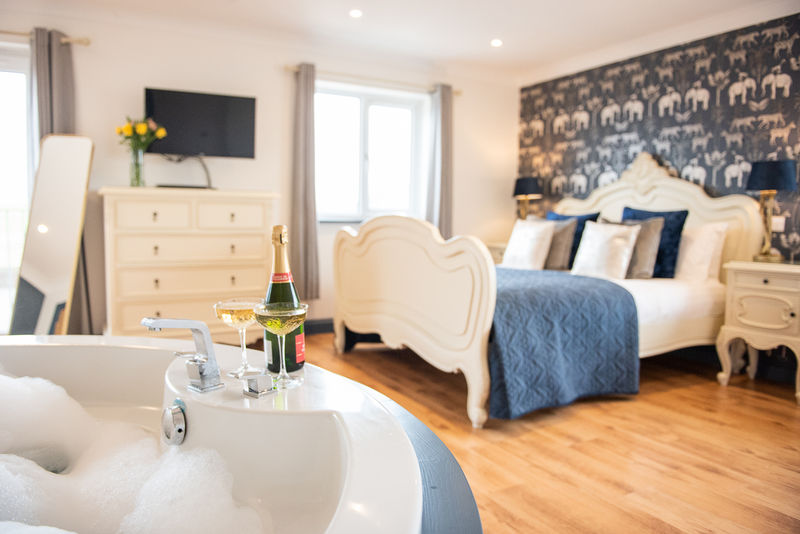 Romantic Coastal Cottage in North Devon – The Paddocks at Westward Living