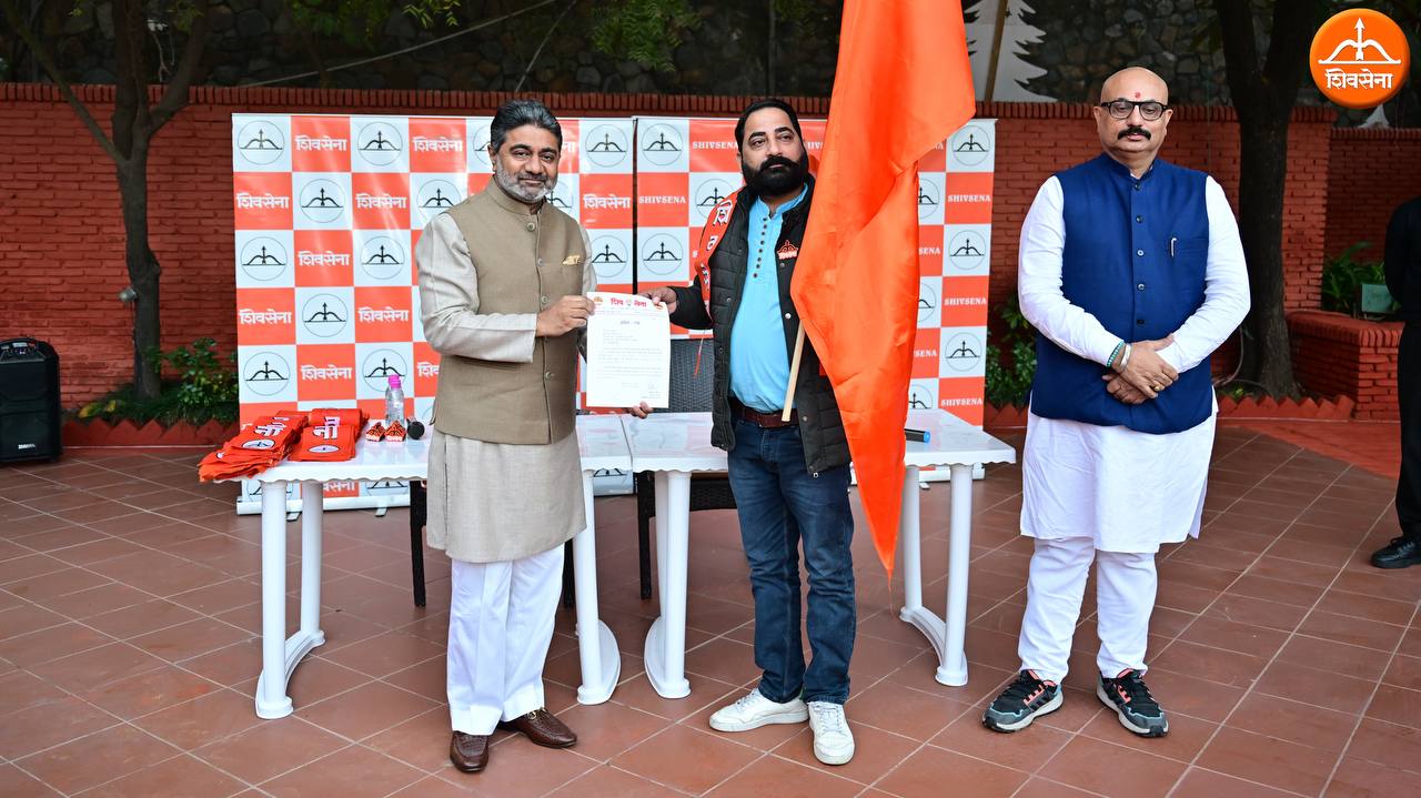 21 DTC Karmchari Ekta Union members joined ShivSena in presence of Dr Abhishek Verma ~ Dec 19 2025