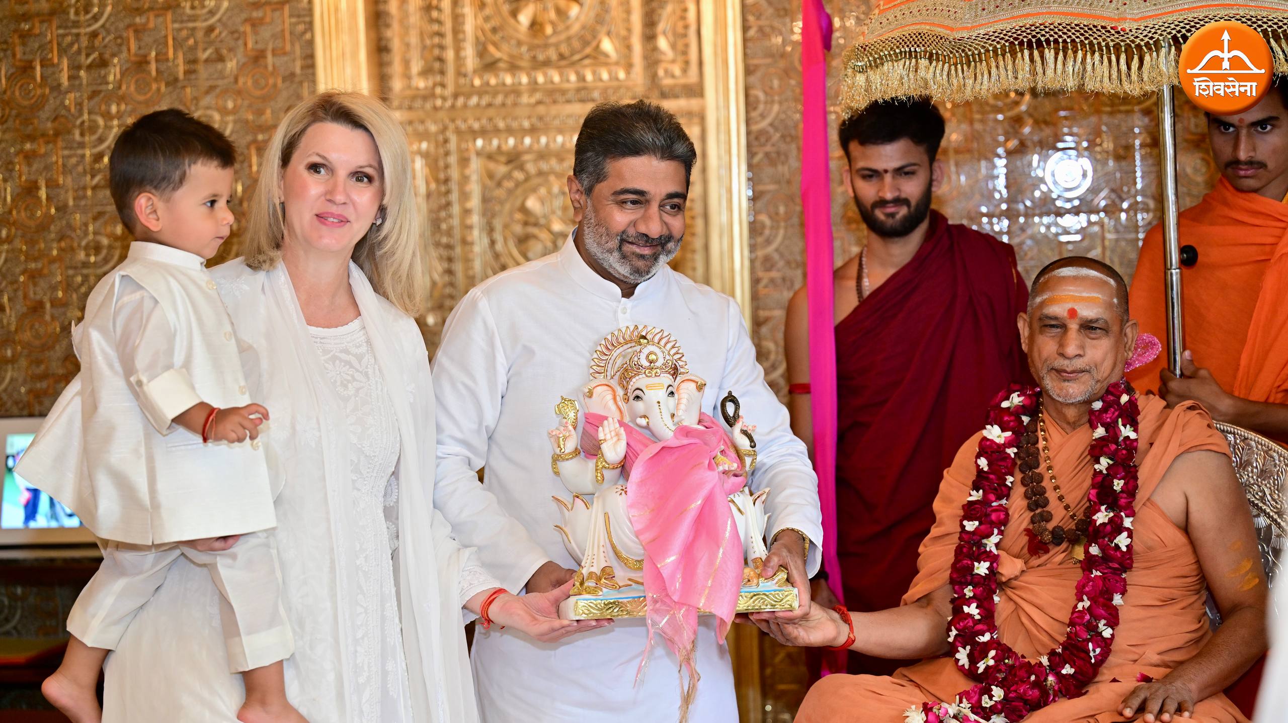 Shankaracharya Sadanand Saraswati blesses The Verma Family