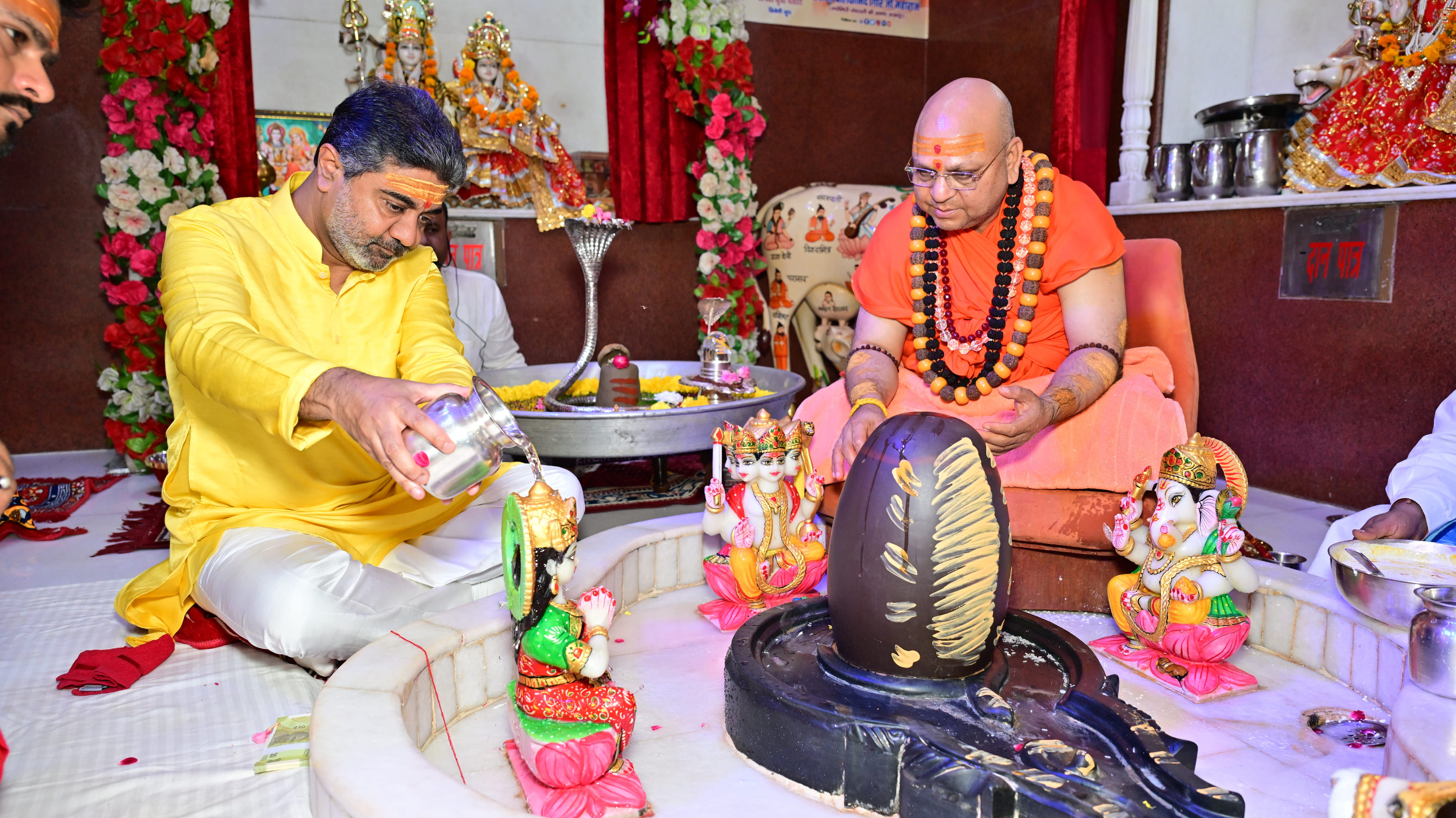 Dr. Abhishek Verma Performs Rudrabhishek with Swami Balakanand Maharaj Ji