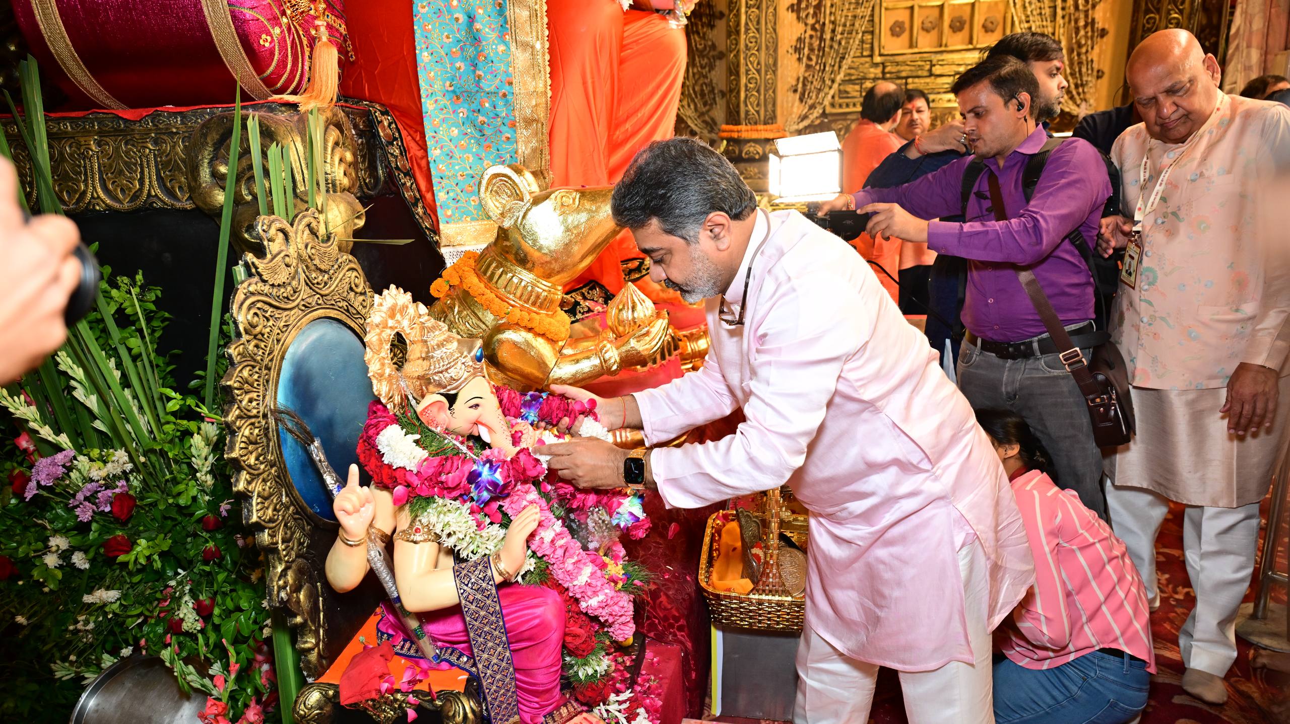 ShivSena’s Dr.Abhishek Verma Offers Prayers at Ganapati Puja by Lal Bagh Ka Raja Trust, Delhi ~ 2 Sept 2025