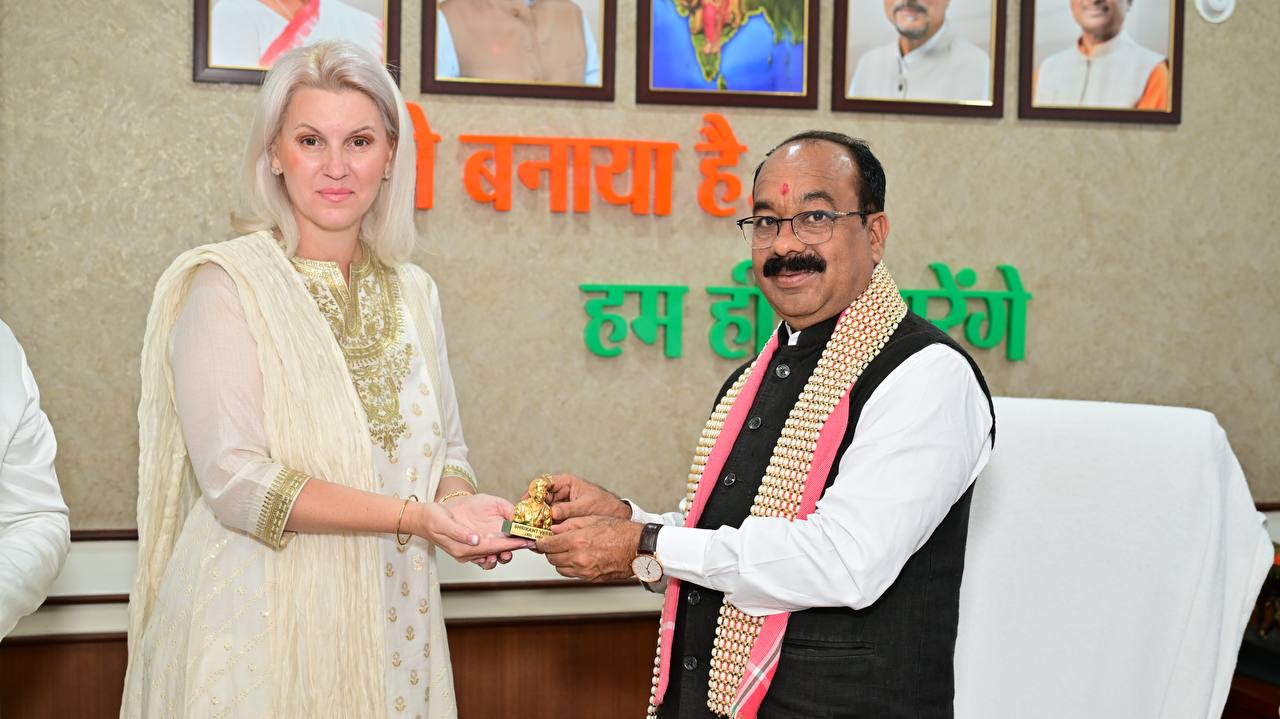 Dr. Abhishek Verma, Along with His Family, Met Chhattisgarh Deputy CM Arun Sao in Raipur for a Courtesy Visit | 20th Sep 2025
