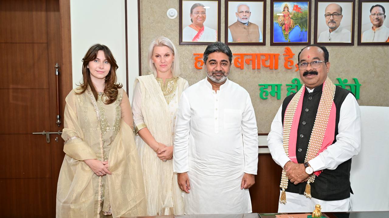 Dr. Abhishek Verma, Along with His Family, Met Chhattisgarh Deputy CM Arun Sao in Raipur for a Courtesy Visit | 20th Sep 2025