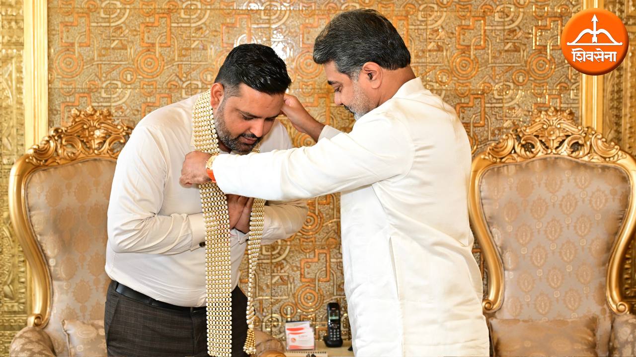 Dr. Abhishek Verma meets UK Mayor Raj Mishra to boost Hindu presence in British councils.