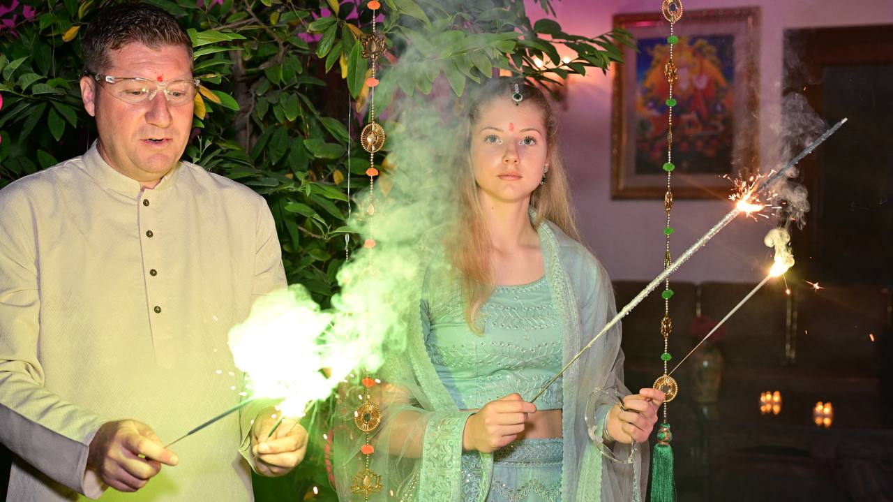 Diwali 2025 fireworks with Romanian and Lithuanian relatives at Verma Family Residence
