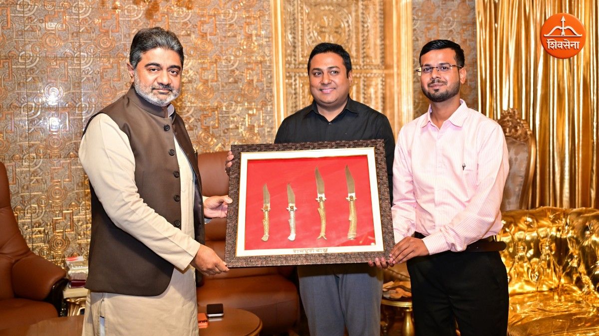 Advocate Aviral Saxena and Shri Harshit Saxena Pay Courtesy Visit to Dr. Abhishek Verma