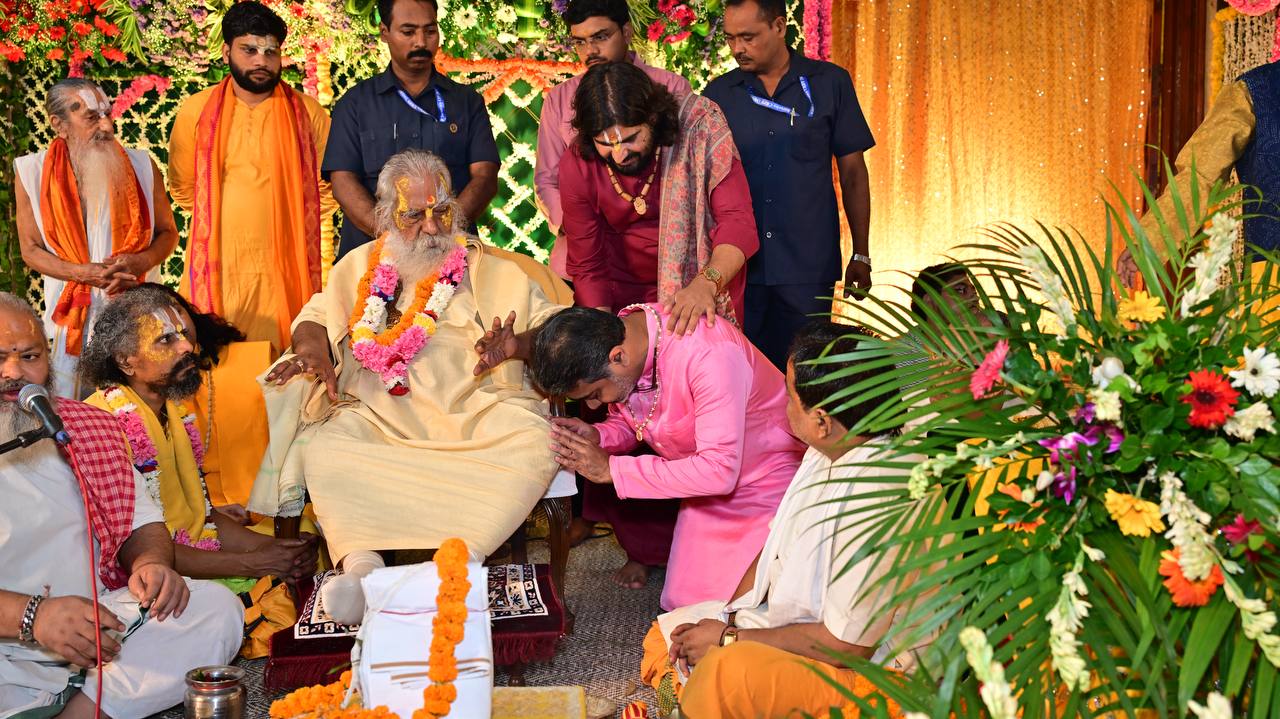 Radha Ashtami Blessings | Dr. Abhishek Verma & Mahant Nritya Gopal Das Ji | 31 Aug 2025