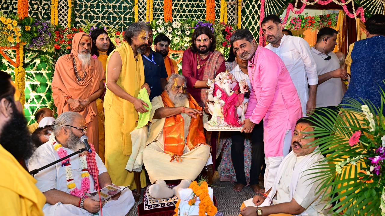 Radha Ashtami Blessings | Dr. Abhishek Verma & Mahant Nritya Gopal Das Ji | 31 Aug 2025
