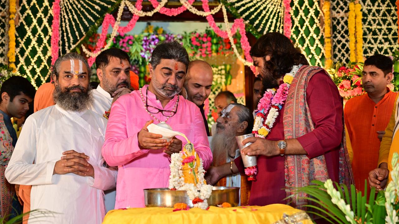 Radha Ashtami Blessings | Dr. Abhishek Verma & Mahant Nritya Gopal Das Ji | 31 Aug 2025
